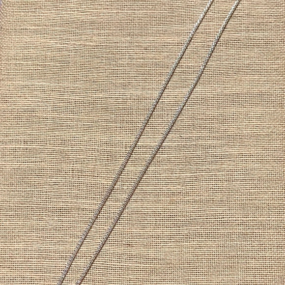 30" Lanyard Wheat Chain Silver Origami Owl - Picture 3 of 3